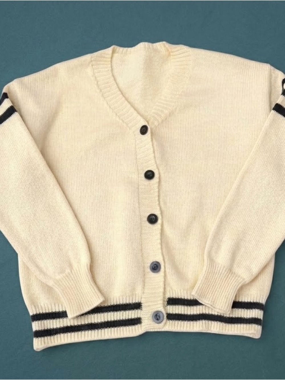 Oversized Varsity Preppy Cardigan SWEATER  Size L